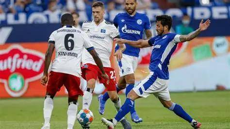 英媒：不敌纽卡赛后瓜帅与吉马良斯争论，并疑似怒斥摄像师